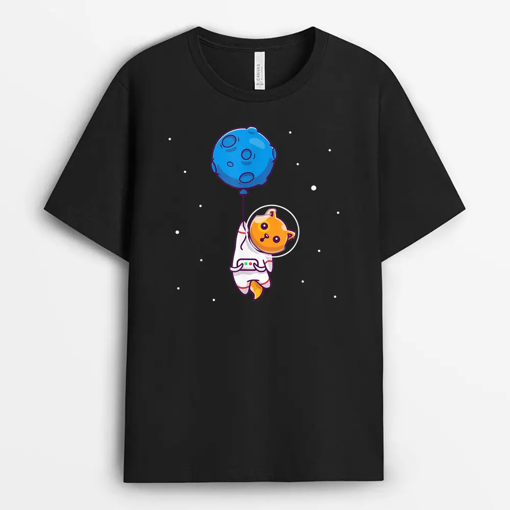 Astronaut Cat In Space Holding Planet Balloon Cat Lover T-Shirt